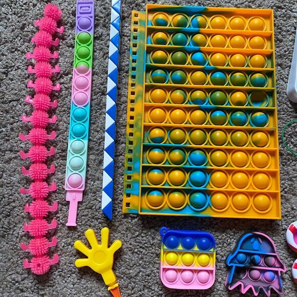 Fidget toy bundle - Picture 2 of 3